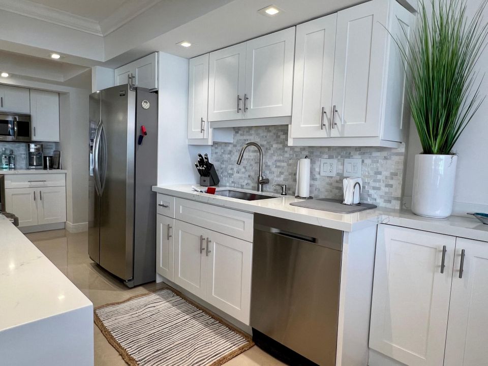 For Rent: $7,200 (2 beds, 2 baths, 1400 Square Feet)