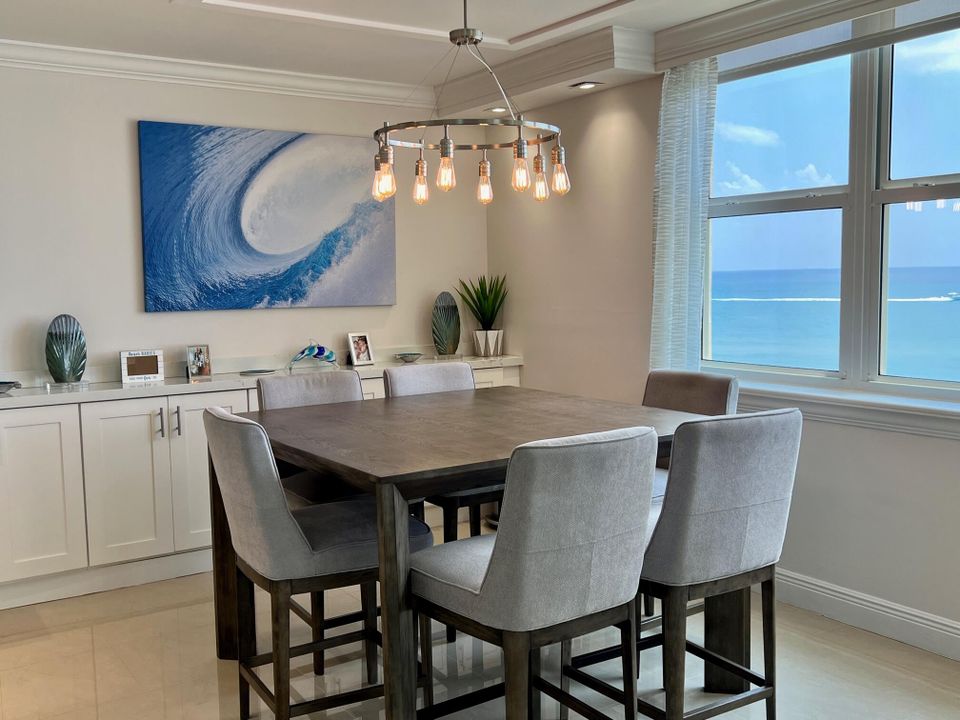 For Rent: $7,200 (2 beds, 2 baths, 1400 Square Feet)