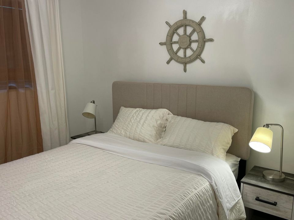 For Rent: $4,250 (3 beds, 2 baths, 1359 Square Feet)