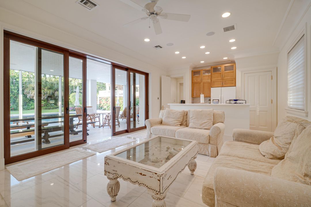 На продажу: $45,000,000 (9 спален, 13 ванн, 15865 Квадратных фут)