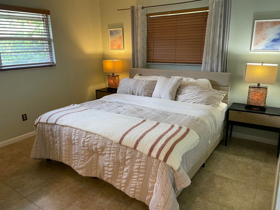 For Rent: $4,250 (3 beds, 2 baths, 1359 Square Feet)