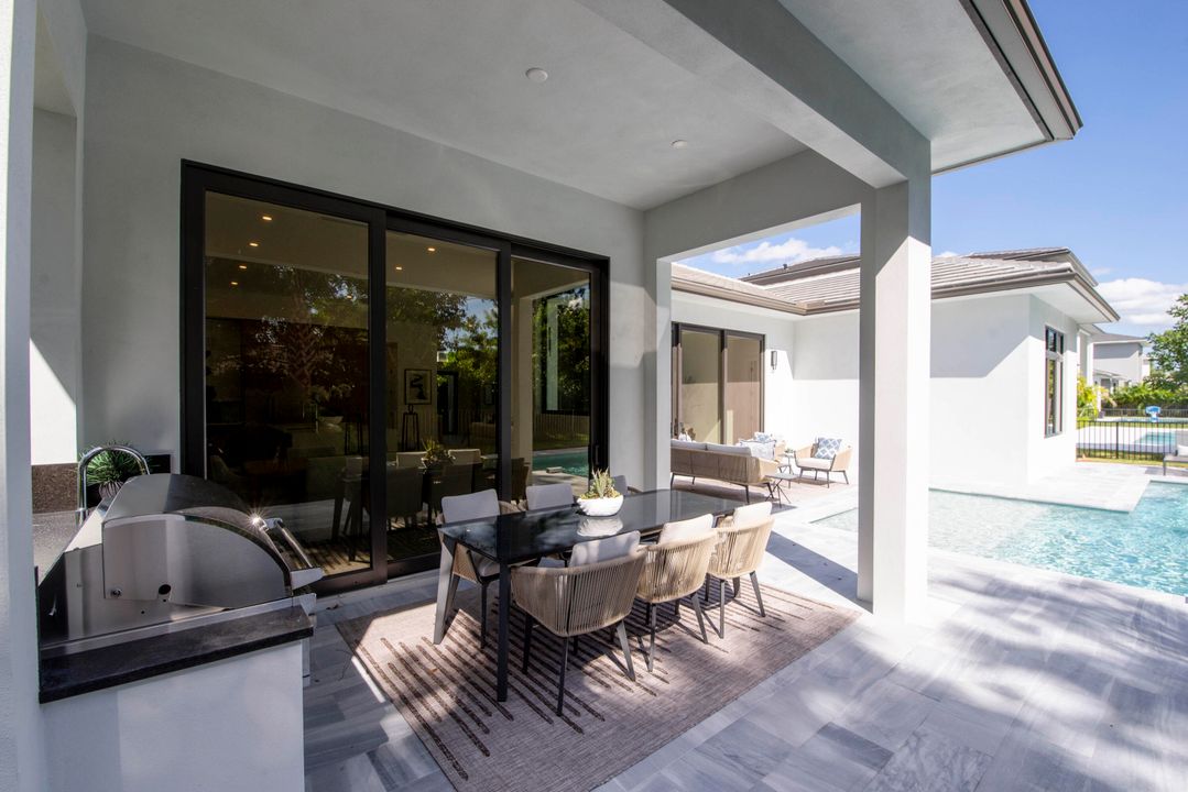 Activo con contrato: $2,195,000 (4 camas, 3 baños, 3000 Pies cuadrados)