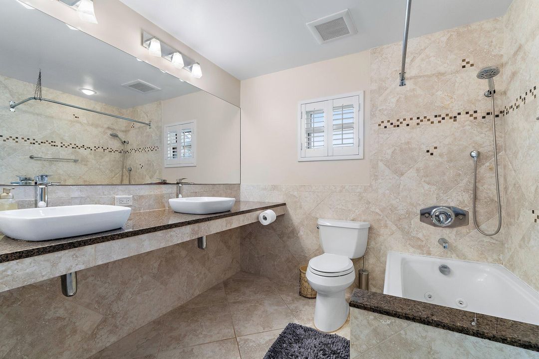 Active With Contract: $374,900 (3 beds, 2 baths, 1279 Square Feet)