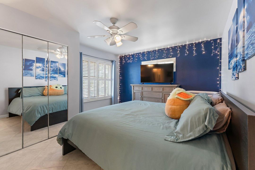 Active With Contract: $374,900 (3 beds, 2 baths, 1279 Square Feet)