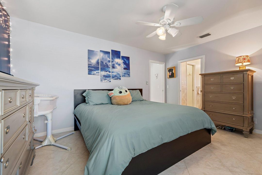 Active With Contract: $374,900 (3 beds, 2 baths, 1279 Square Feet)