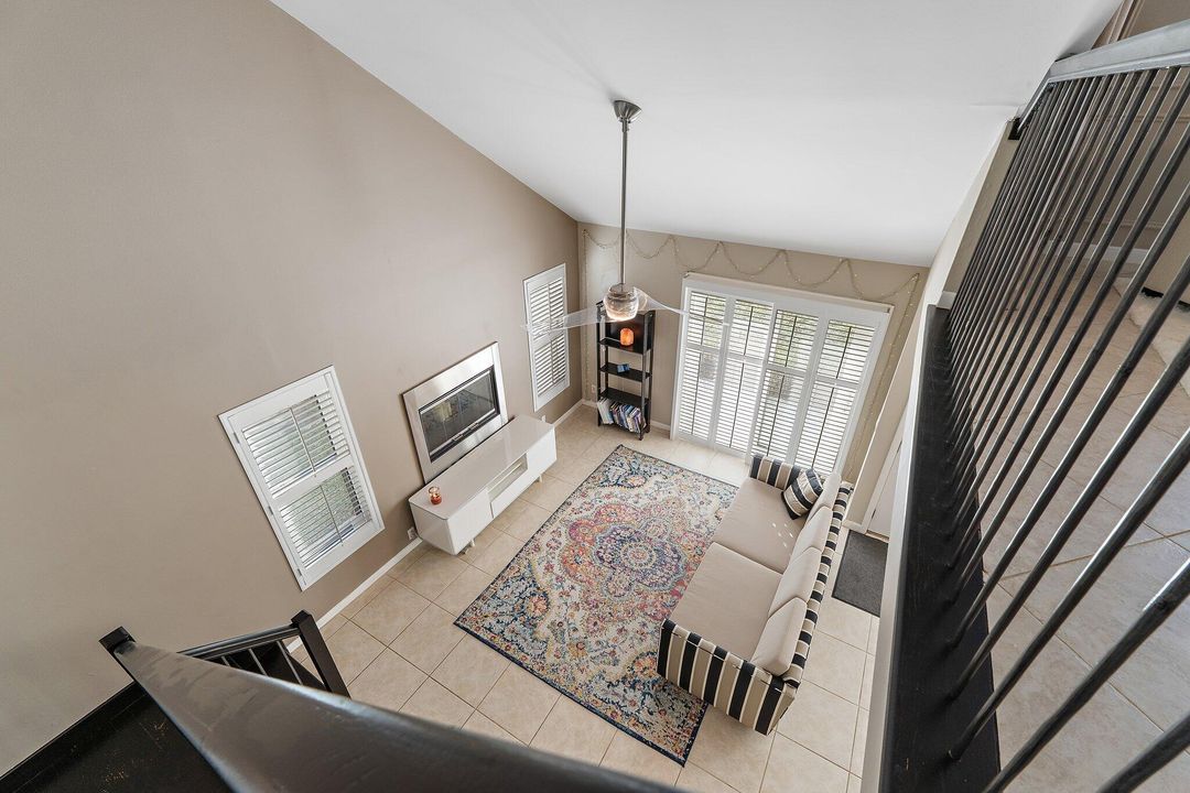 Active With Contract: $374,900 (3 beds, 2 baths, 1279 Square Feet)