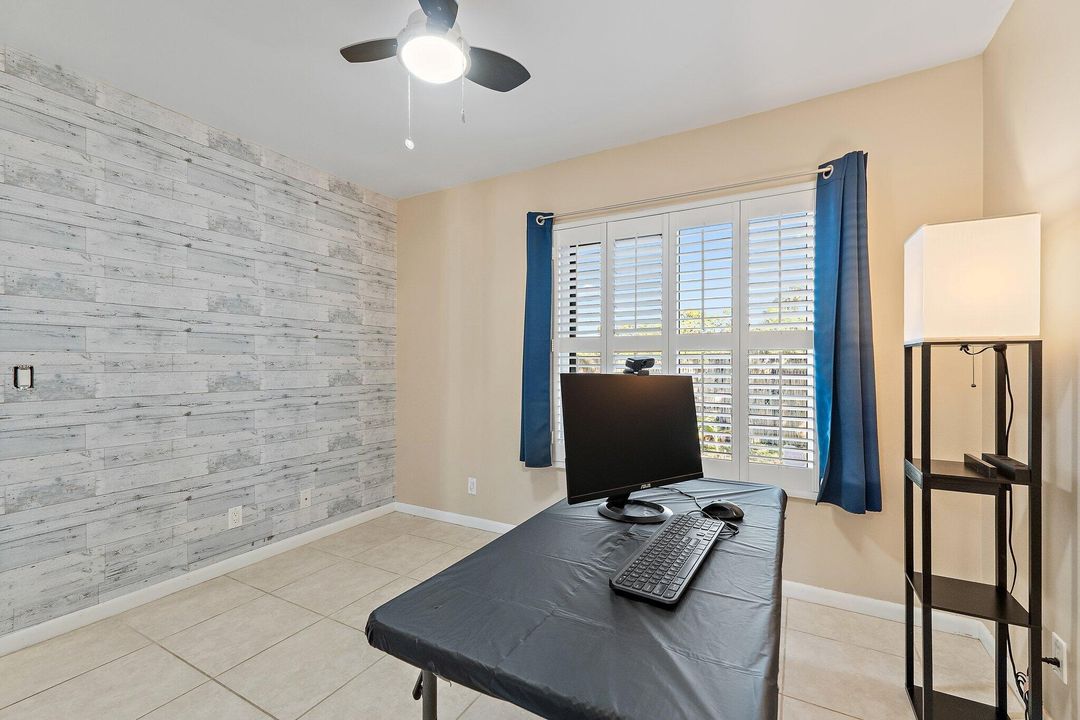 Active With Contract: $374,900 (3 beds, 2 baths, 1279 Square Feet)