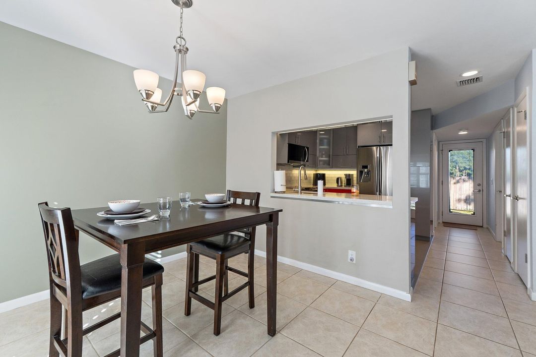 Active With Contract: $374,900 (3 beds, 2 baths, 1279 Square Feet)