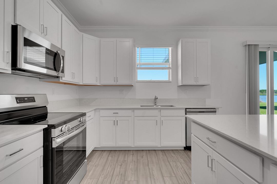 For Rent: $2,600 (4 beds, 2 baths, 2583 Square Feet)