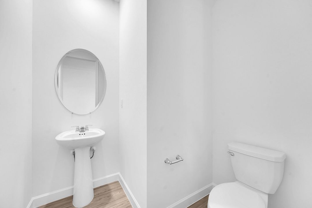 For Rent: $2,600 (4 beds, 2 baths, 2583 Square Feet)