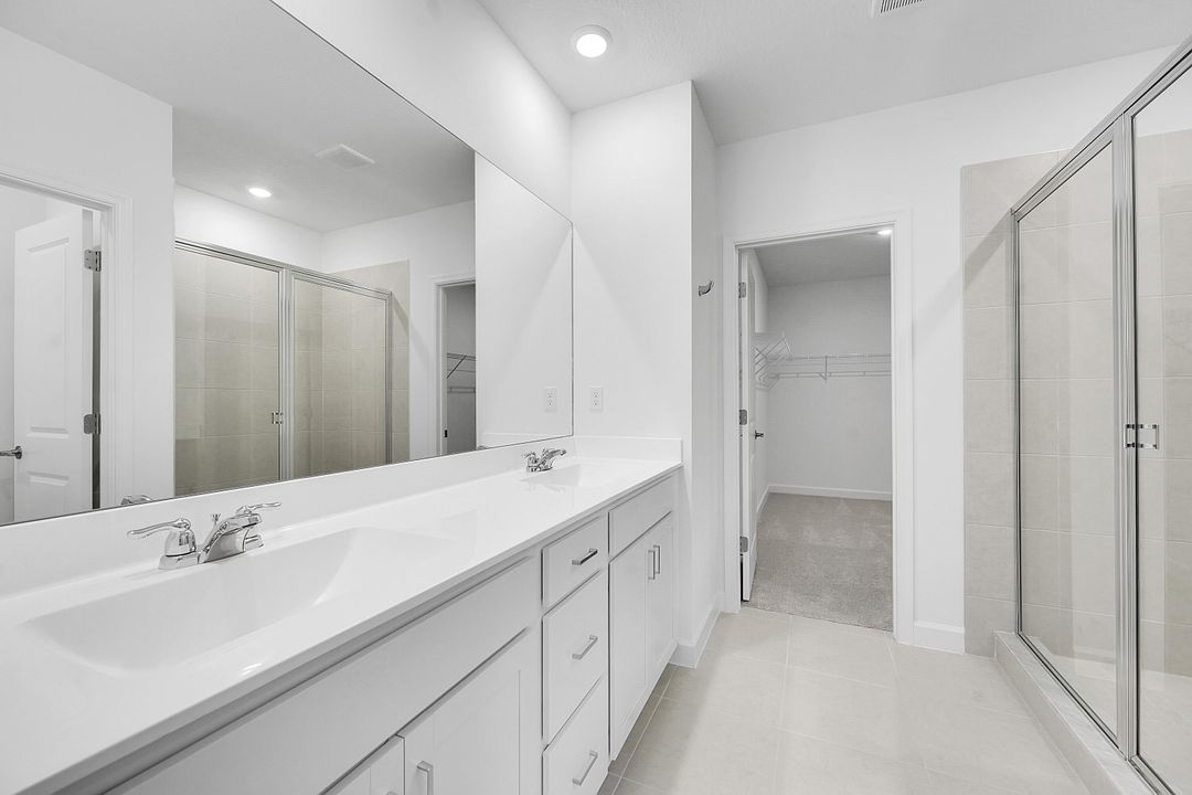 For Rent: $2,600 (4 beds, 2 baths, 2583 Square Feet)