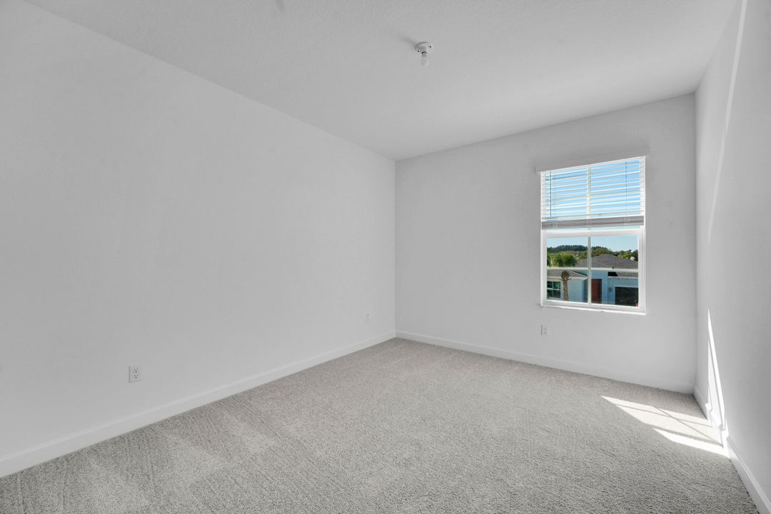 For Rent: $2,600 (4 beds, 2 baths, 2583 Square Feet)