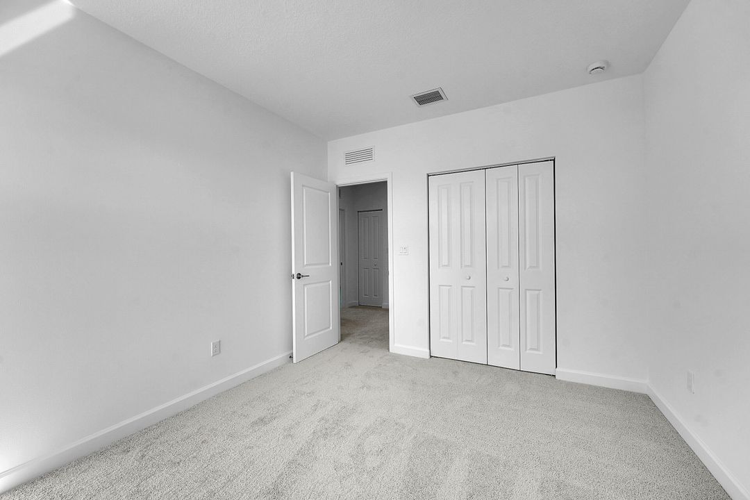 For Rent: $2,600 (4 beds, 2 baths, 2583 Square Feet)