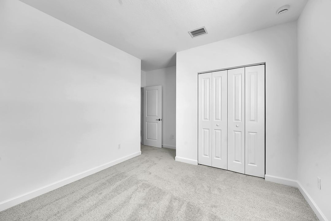 For Rent: $2,600 (4 beds, 2 baths, 2583 Square Feet)