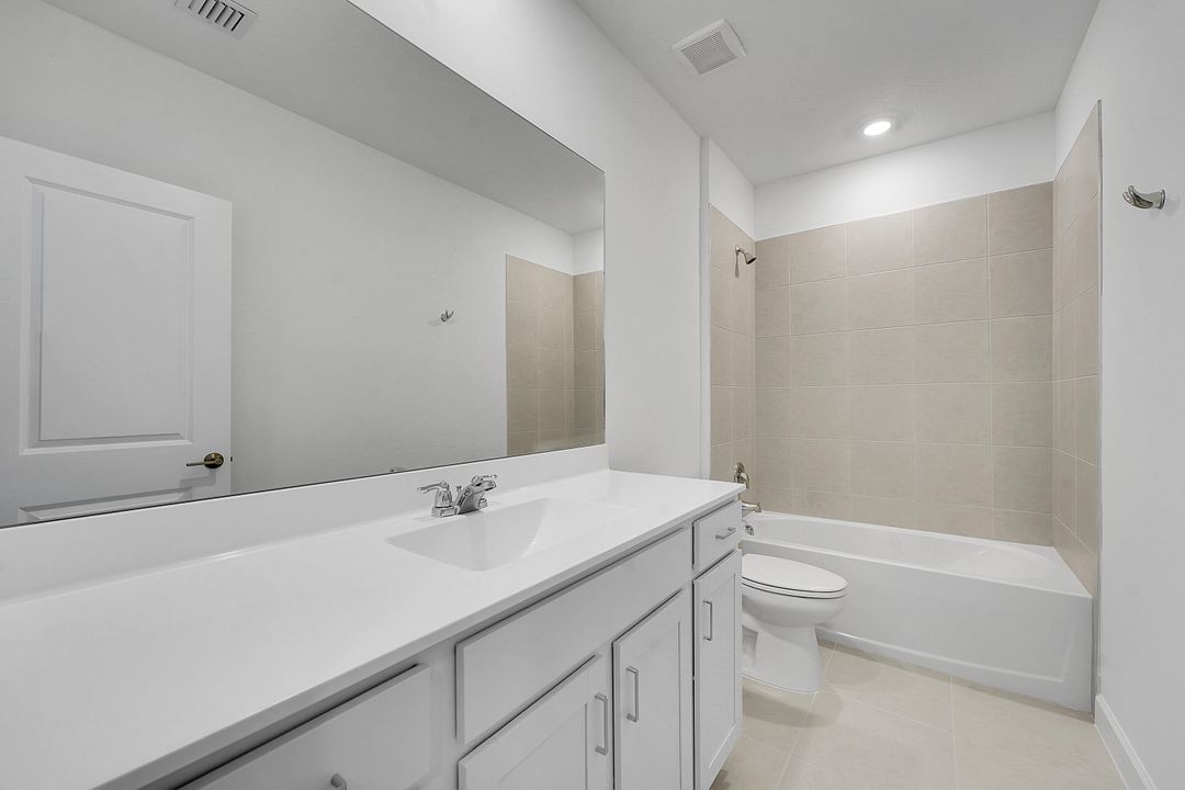 For Rent: $2,600 (4 beds, 2 baths, 2583 Square Feet)