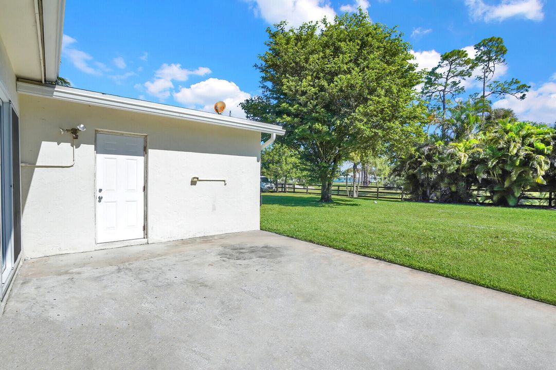 合同活跃: $3,600 (3 贝兹, 2 浴室, 1635 平方英尺)