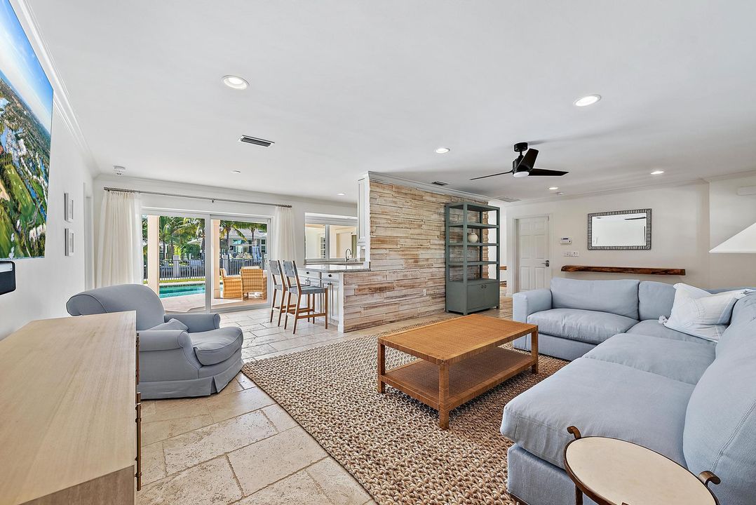 Activo con contrato: $3,600,000 (4 camas, 4 baños, 2491 Pies cuadrados)