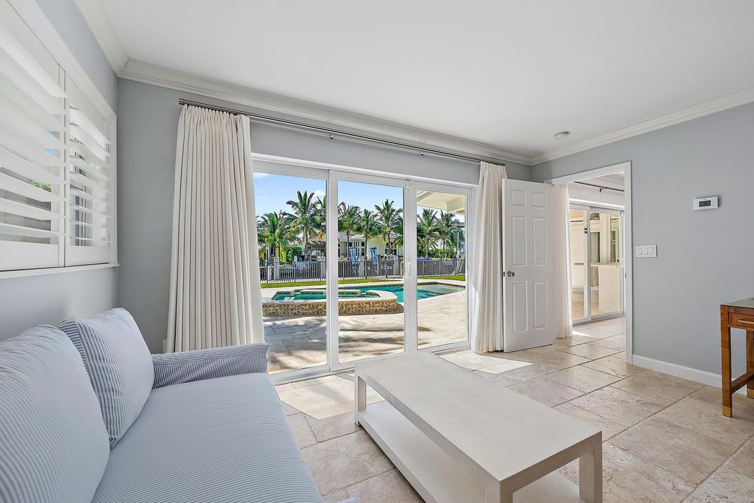 Activo con contrato: $3,600,000 (4 camas, 4 baños, 2491 Pies cuadrados)