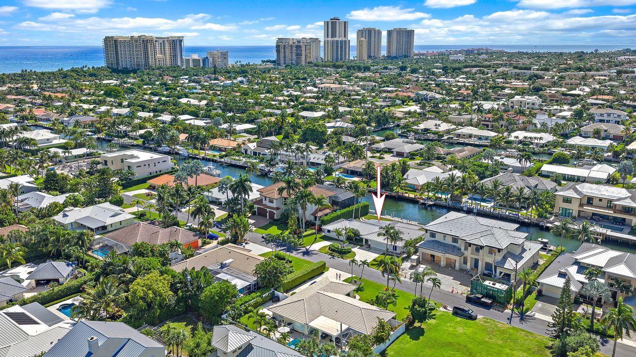 Activo con contrato: $3,600,000 (4 camas, 4 baños, 2491 Pies cuadrados)