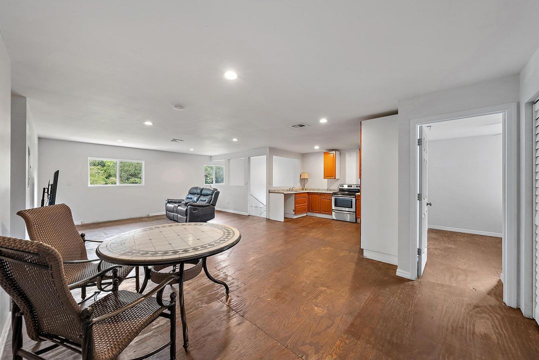 En Renta: $1,400 (6 camas, 4 baños, 2994 Pies cuadrados)