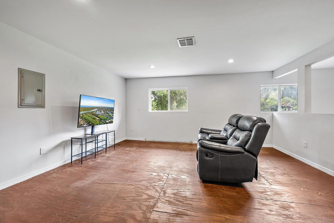 En Renta: $1,400 (6 camas, 4 baños, 2994 Pies cuadrados)