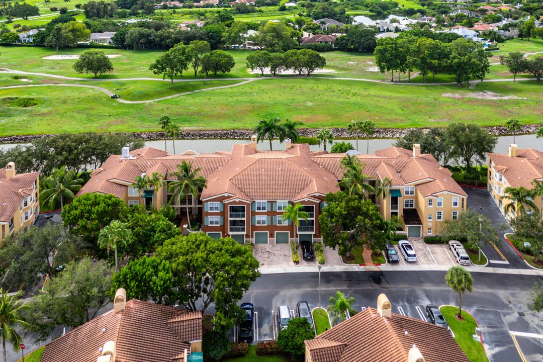 Activo con contrato: $4,500 (3 camas, 2 baños, 1633 Pies cuadrados)