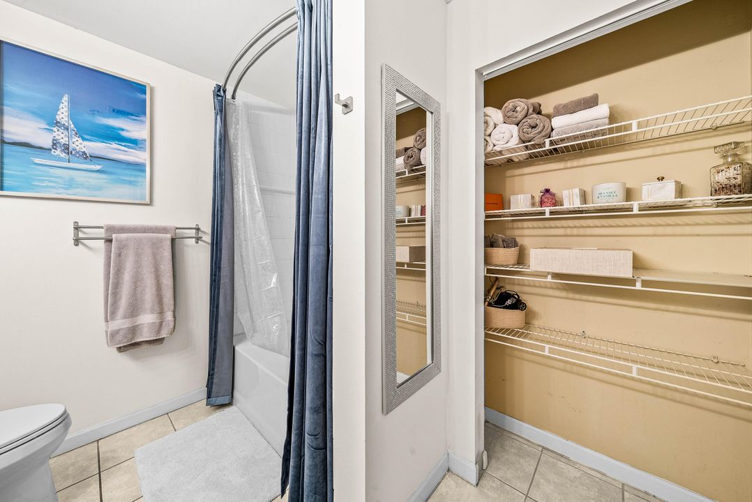 Activo con contrato: $4,500 (3 camas, 2 baños, 1633 Pies cuadrados)