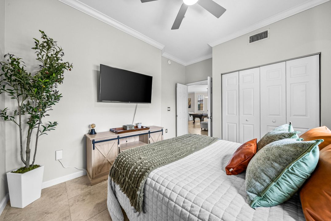 Activo con contrato: $4,500 (3 camas, 2 baños, 1633 Pies cuadrados)