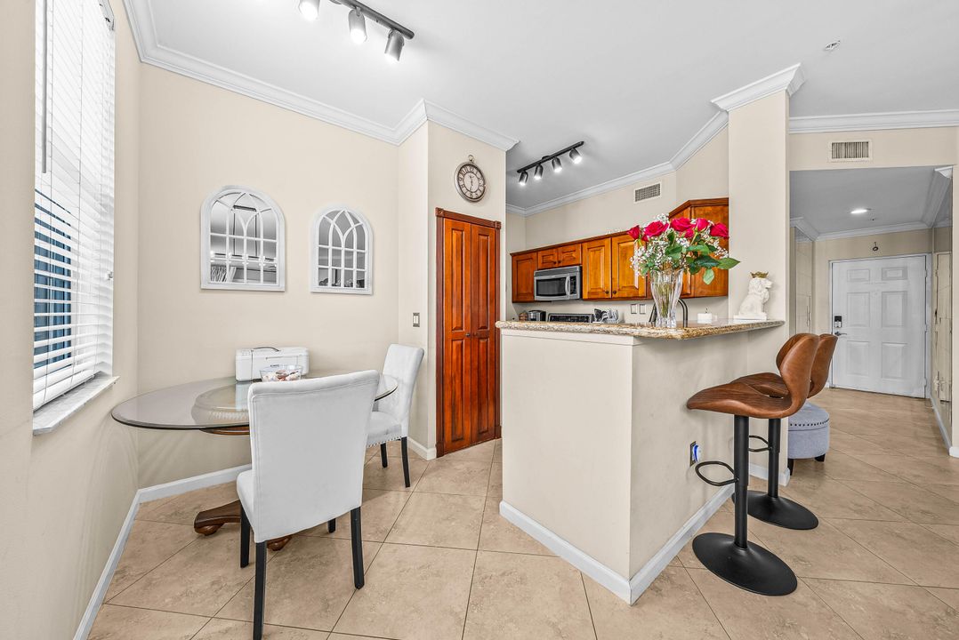 Activo con contrato: $4,500 (3 camas, 2 baños, 1633 Pies cuadrados)