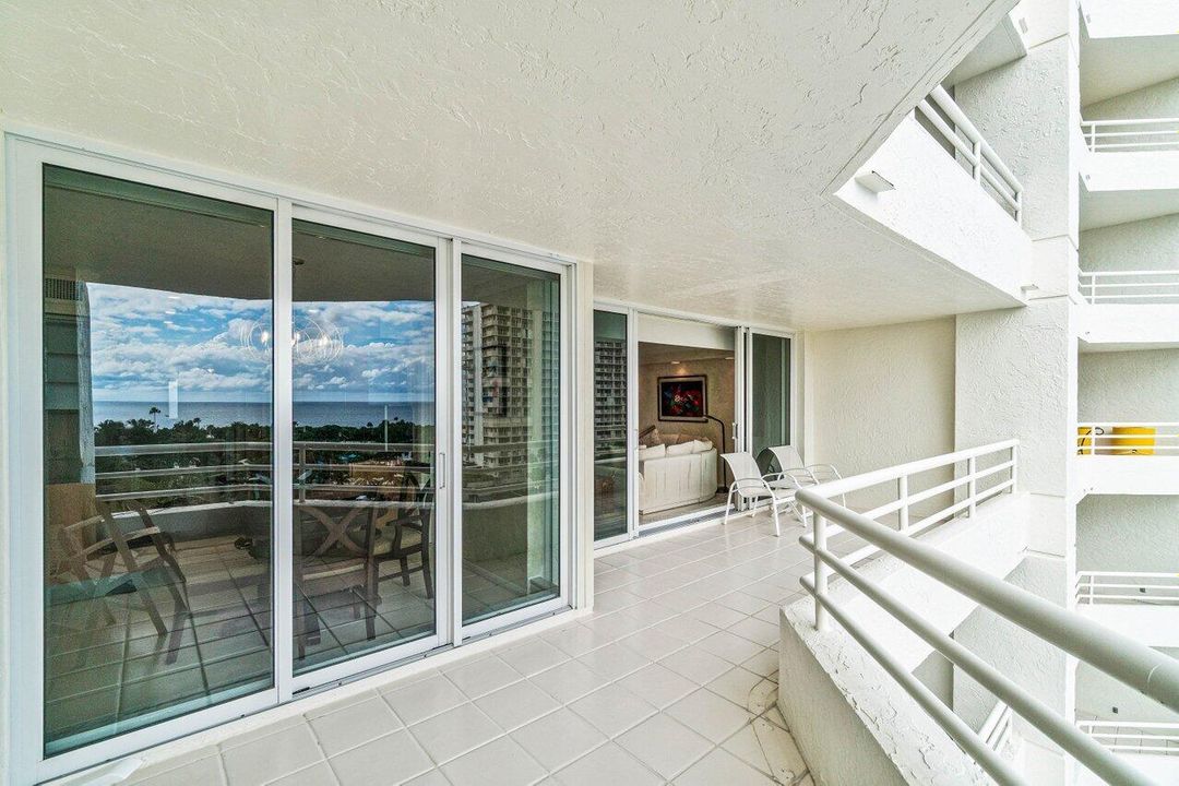 合同活跃: $918,000 (2 贝兹, 2 浴室, 1697 平方英尺)