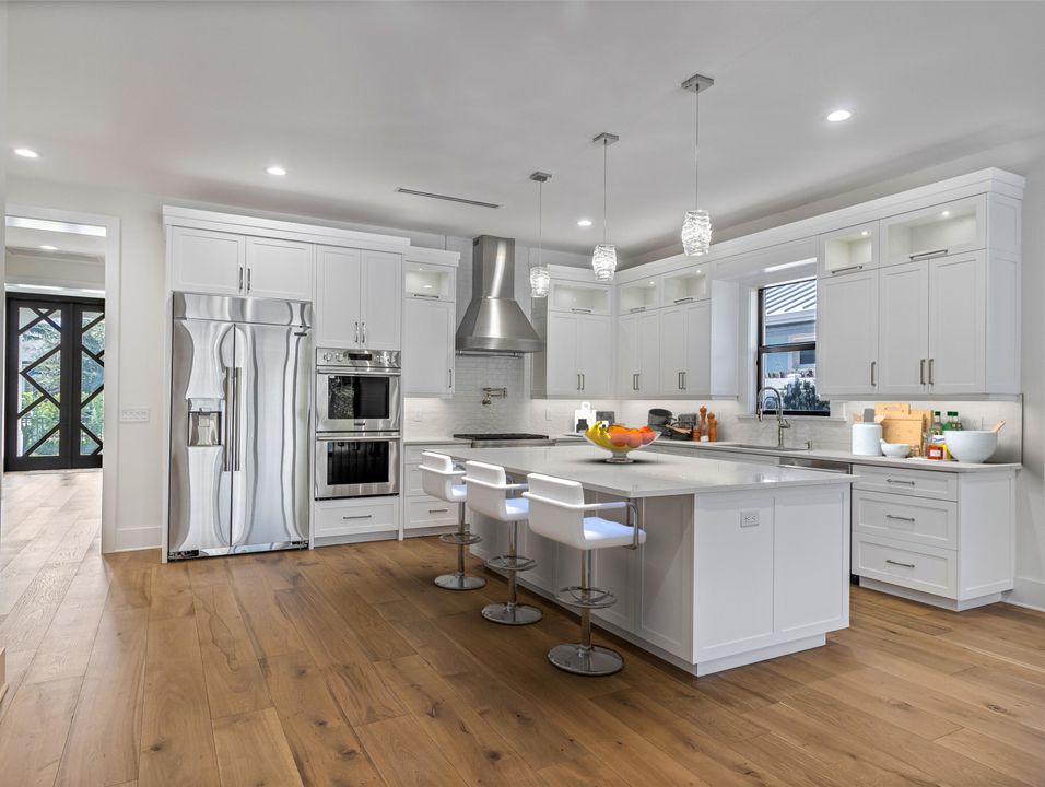 For Sale: $4,295,000 (5 beds, 4 baths, 4312 Square Feet)