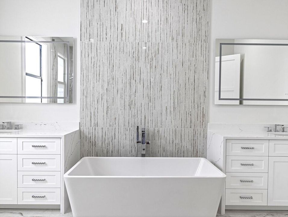 For Sale: $4,295,000 (5 beds, 4 baths, 4312 Square Feet)