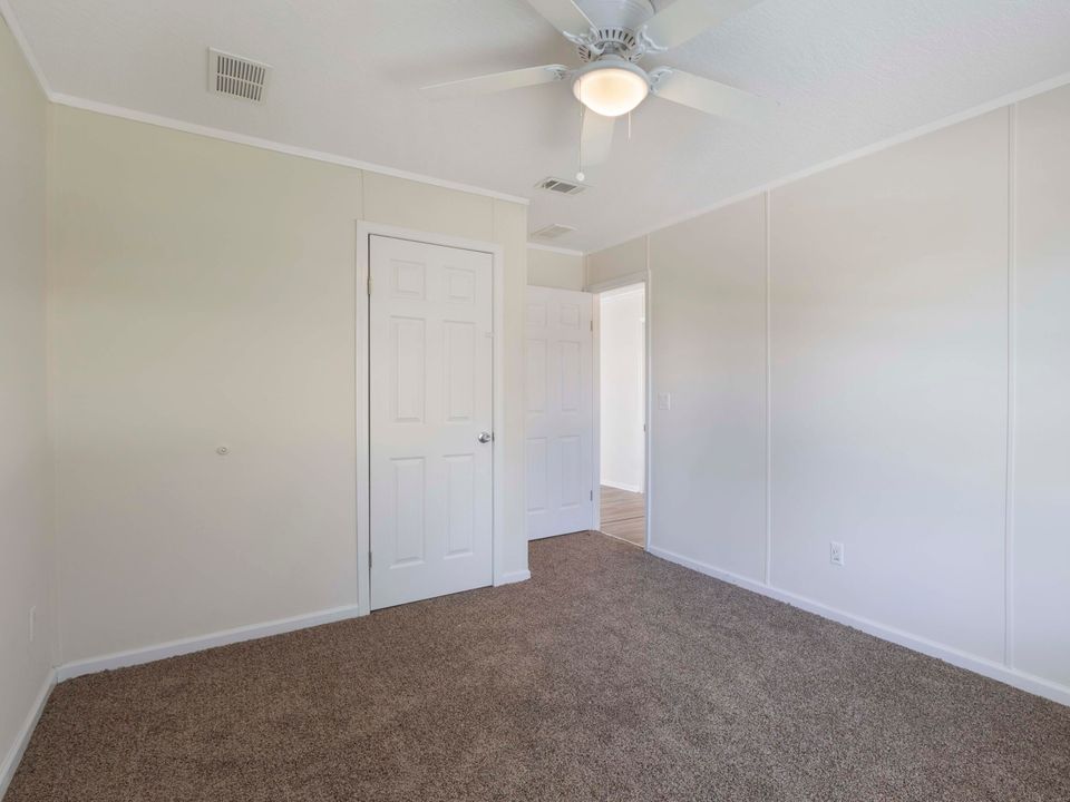 For Sale: $330,000 (4 beds, 2 baths, 1800 Square Feet)