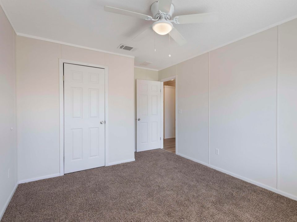 For Sale: $330,000 (4 beds, 2 baths, 1800 Square Feet)