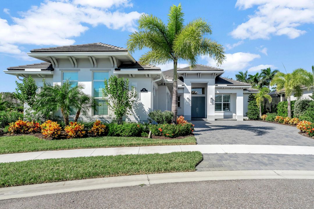 For Sale: $2,095,000 (3 beds, 2 baths, 3240 Square Feet)