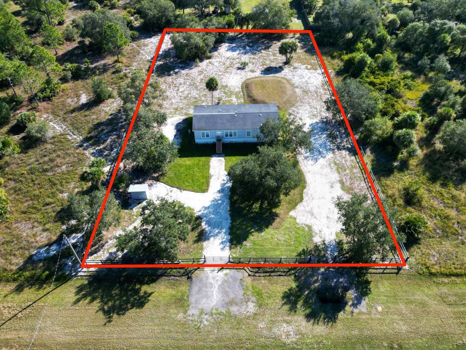 For Sale: $330,000 (4 beds, 2 baths, 1800 Square Feet)