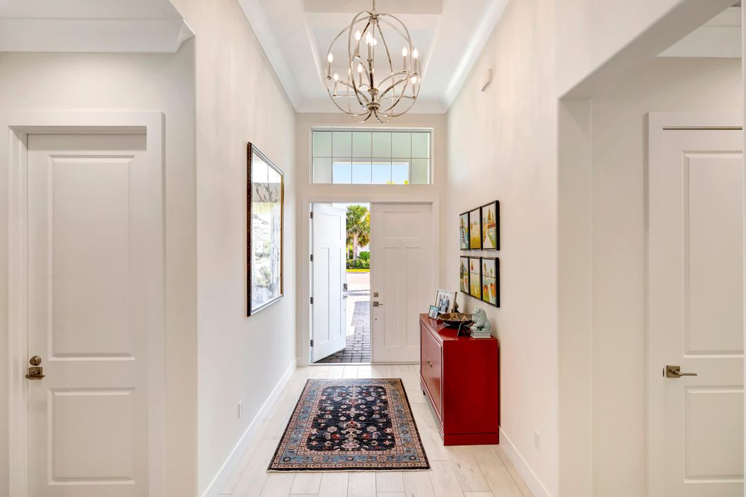 For Sale: $2,095,000 (3 beds, 2 baths, 3240 Square Feet)