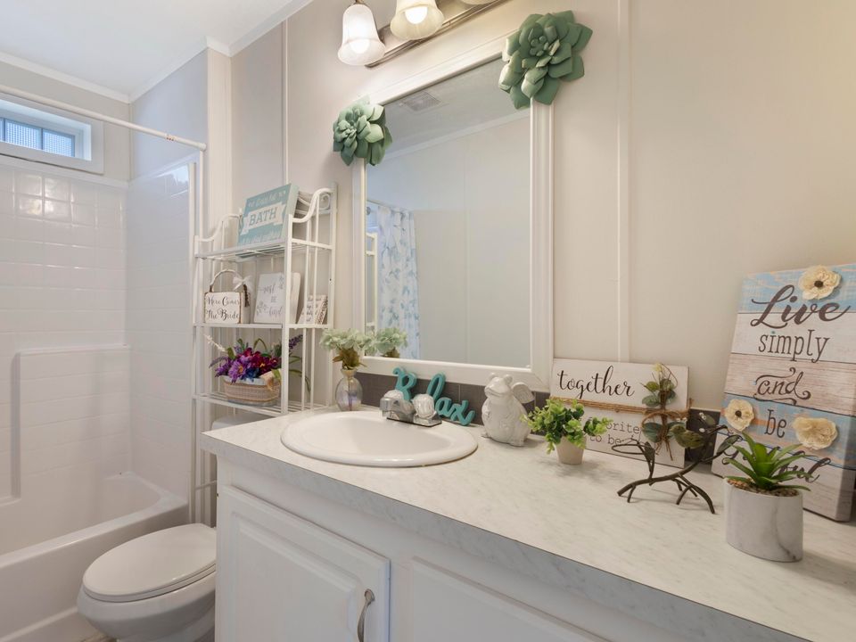 For Sale: $330,000 (4 beds, 2 baths, 1800 Square Feet)