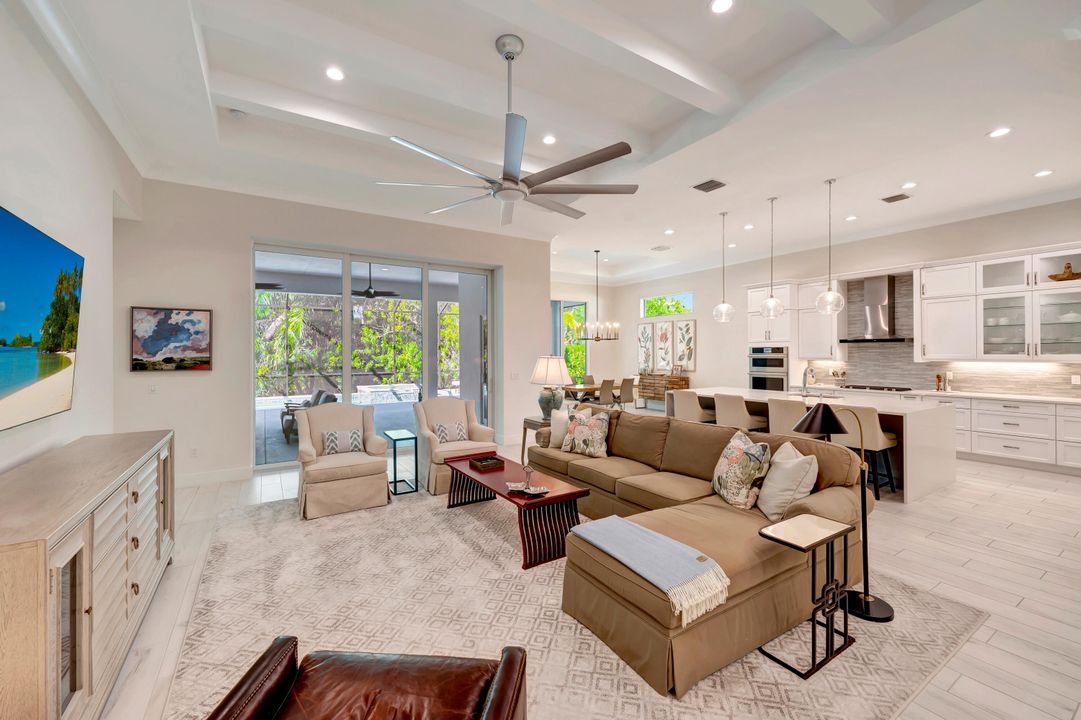 For Sale: $2,095,000 (3 beds, 2 baths, 3240 Square Feet)