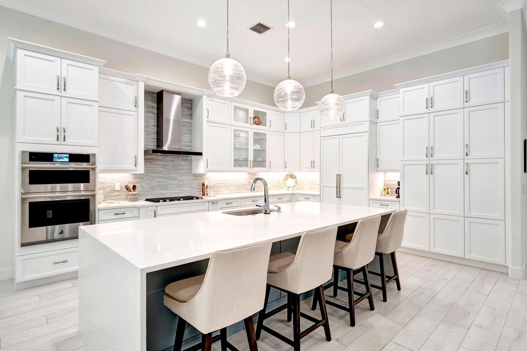 For Sale: $2,095,000 (3 beds, 2 baths, 3240 Square Feet)