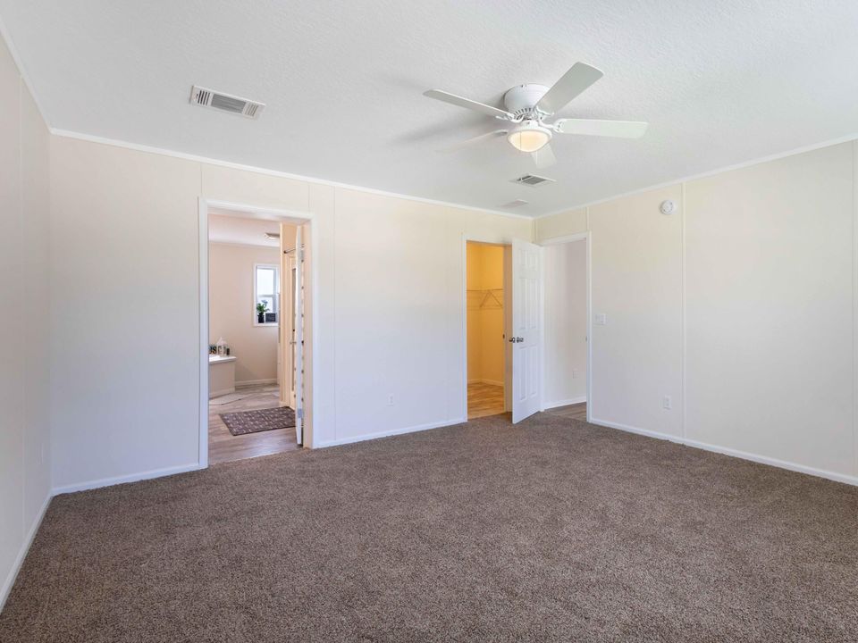 For Sale: $330,000 (4 beds, 2 baths, 1800 Square Feet)