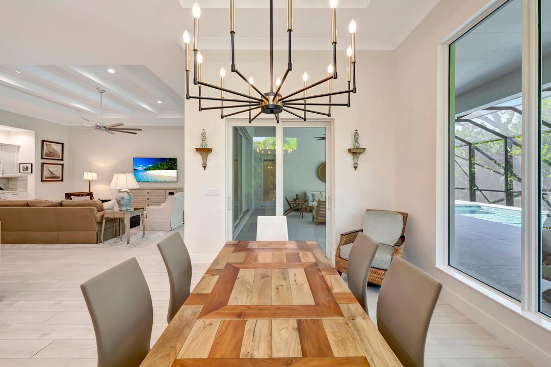 For Sale: $2,095,000 (3 beds, 2 baths, 3240 Square Feet)