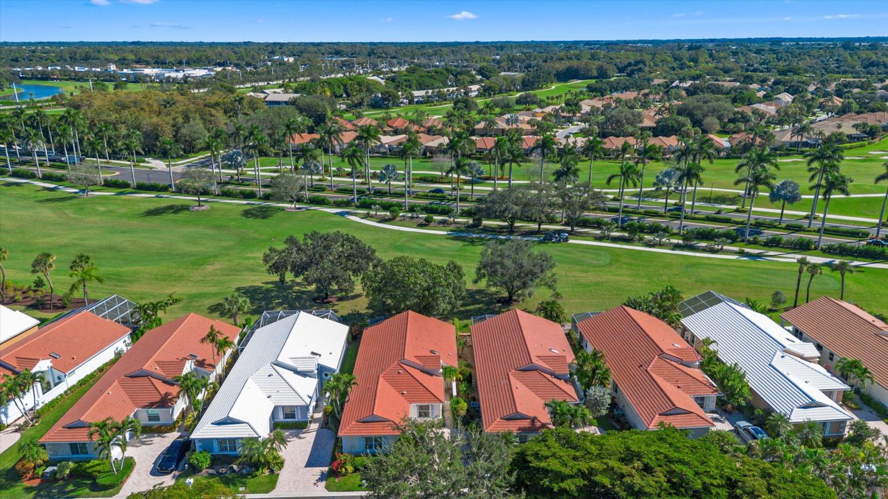 合同活跃: $299,000 (3 贝兹, 2 浴室, 2192 平方英尺)