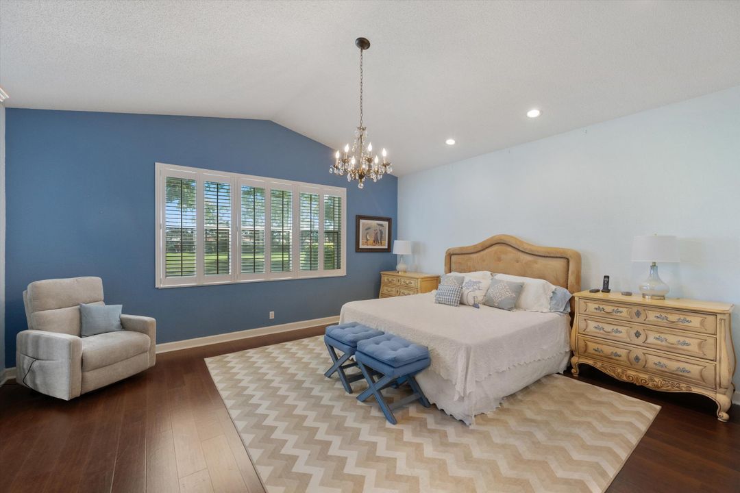 合同活跃: $299,000 (3 贝兹, 2 浴室, 2192 平方英尺)