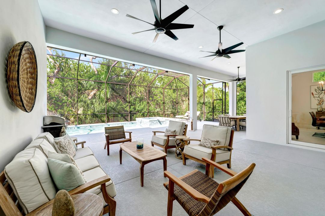 For Sale: $2,095,000 (3 beds, 2 baths, 3240 Square Feet)