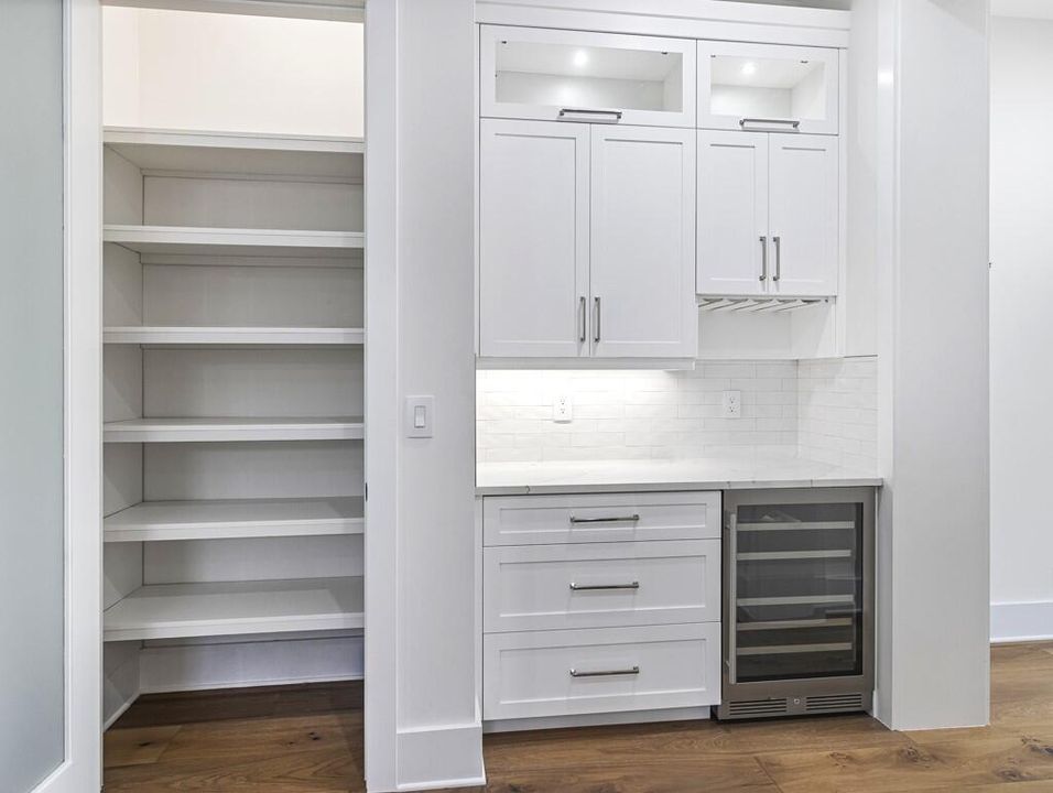 For Sale: $4,295,000 (5 beds, 4 baths, 4312 Square Feet)