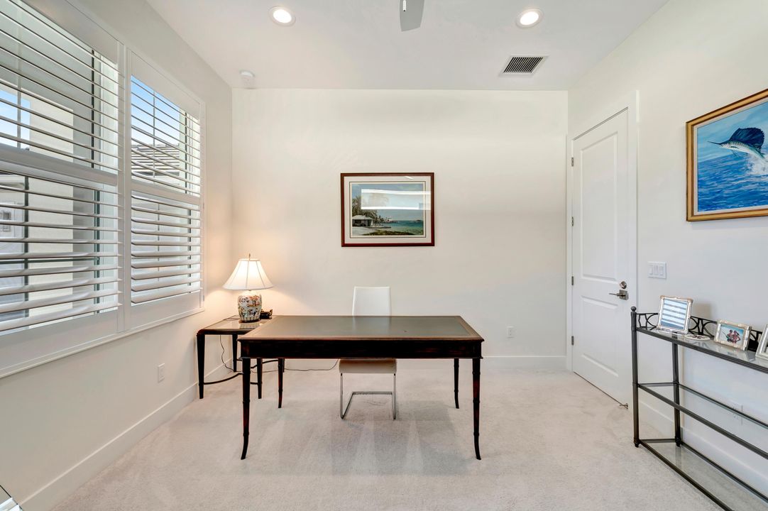 For Sale: $2,095,000 (3 beds, 2 baths, 3240 Square Feet)