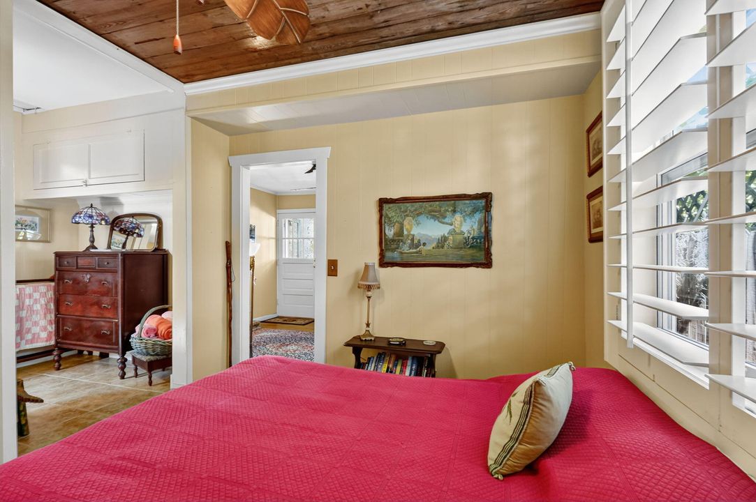 На продажу: $1,200,000 (4 спален, 2 ванн, 2302 Квадратных фут)