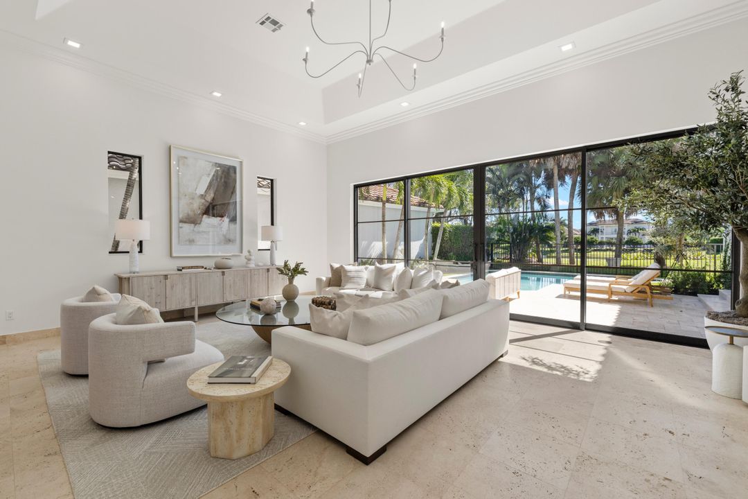 For Sale: $2,750,000 (3 beds, 3 baths, 2792 Square Feet)