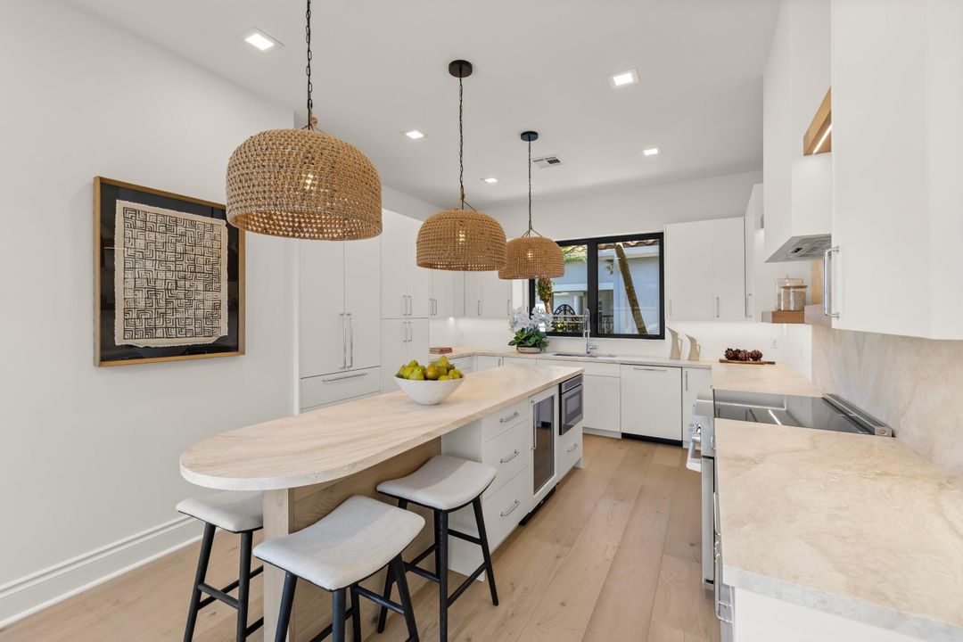 For Sale: $2,750,000 (3 beds, 3 baths, 2792 Square Feet)